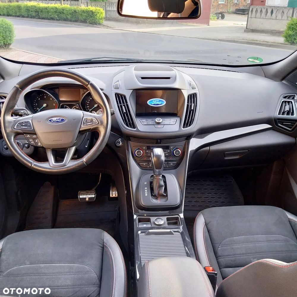 Ford Kuga 2.0 TDCi 4x4 ST-Line - 6