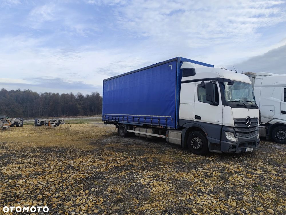 Mercedes-Benz Actros - 1
