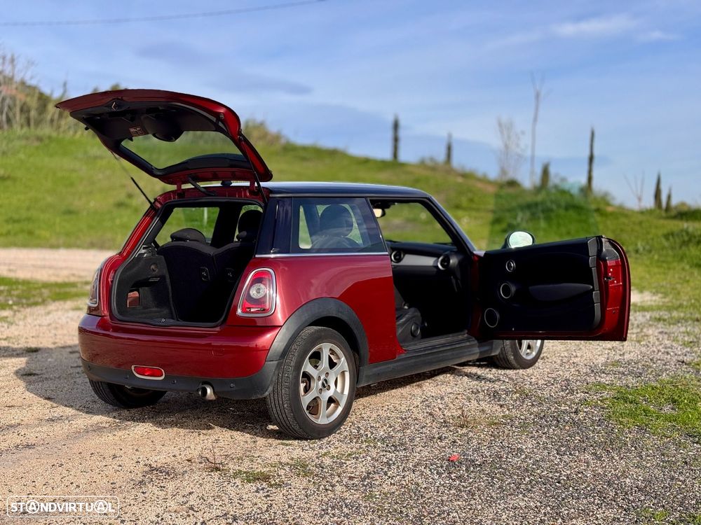 MINI 3 Portas Cooper D - 32