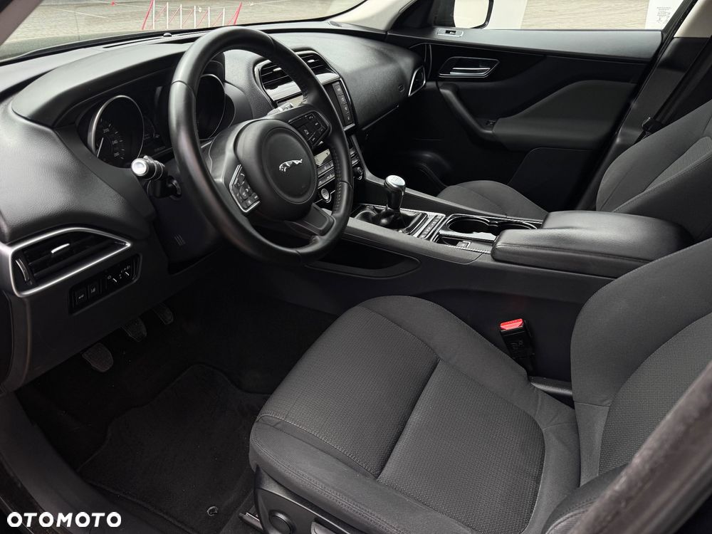 Jaguar F-Pace 20d AWD R-Sport - 27
