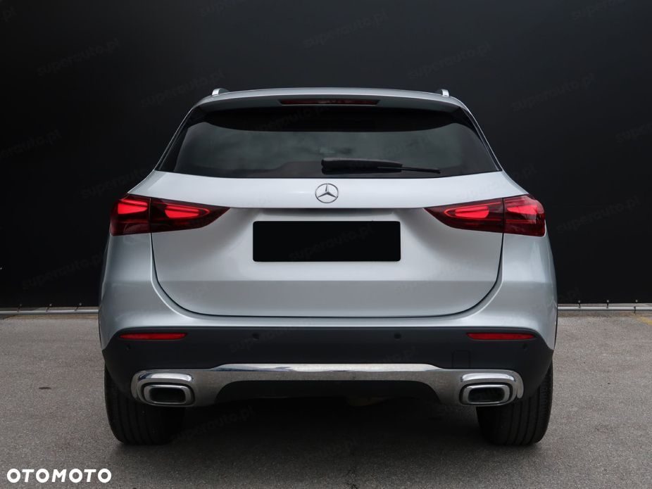 Mercedes-Benz GLA 200 Progressive - 5