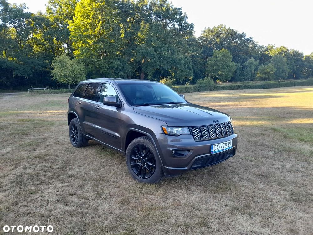 Jeep Grand Cherokee - 1