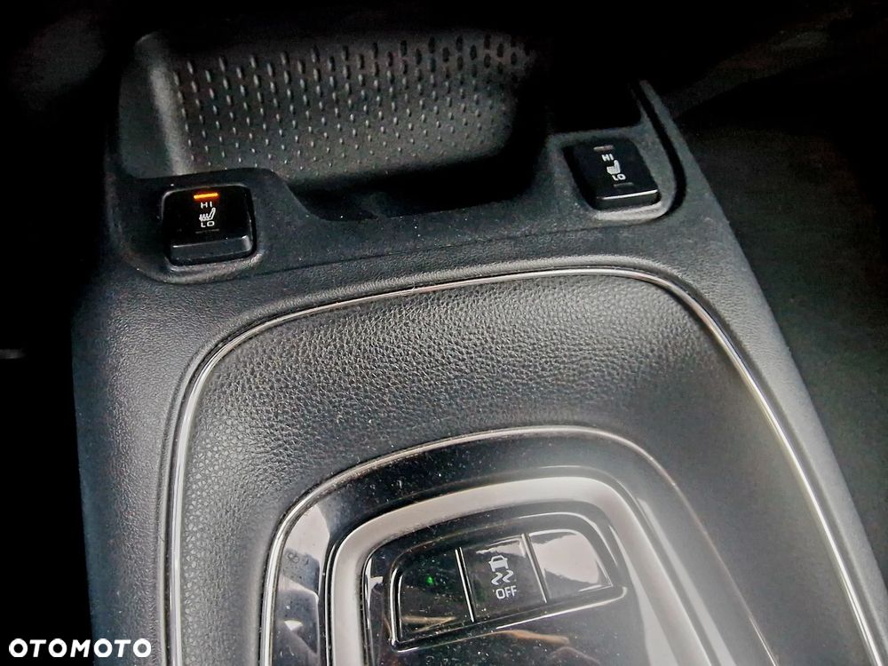 Toyota Corolla 1.6 Executive - 26