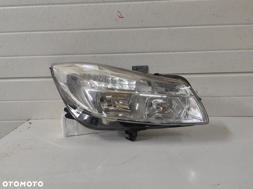Lampa przednia prawa Opel Insignia A - 1