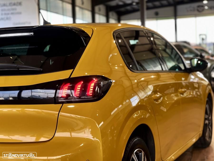 Peugeot 208 1.2 PureTech Allure Pack EAT8 - 7