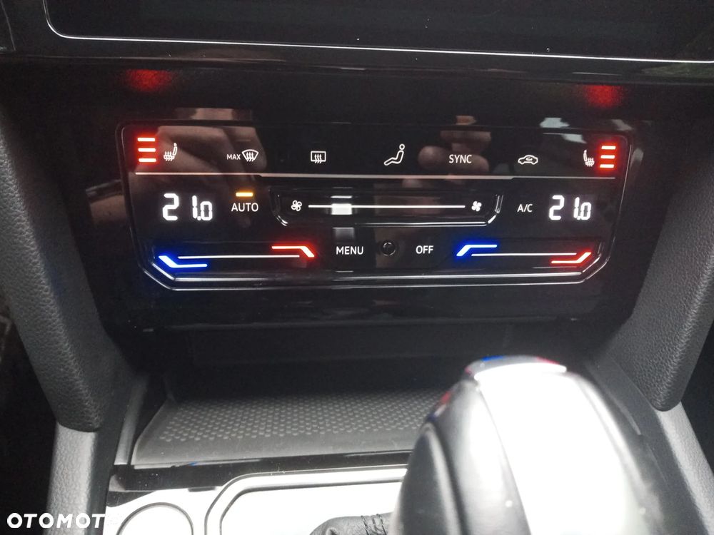 Volkswagen Passat 2.0 TSI Business DSG - 22