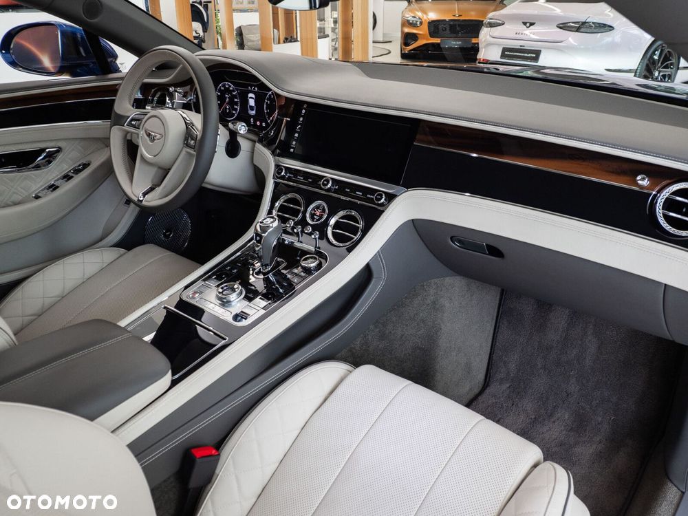 Bentley Continental GT - 13