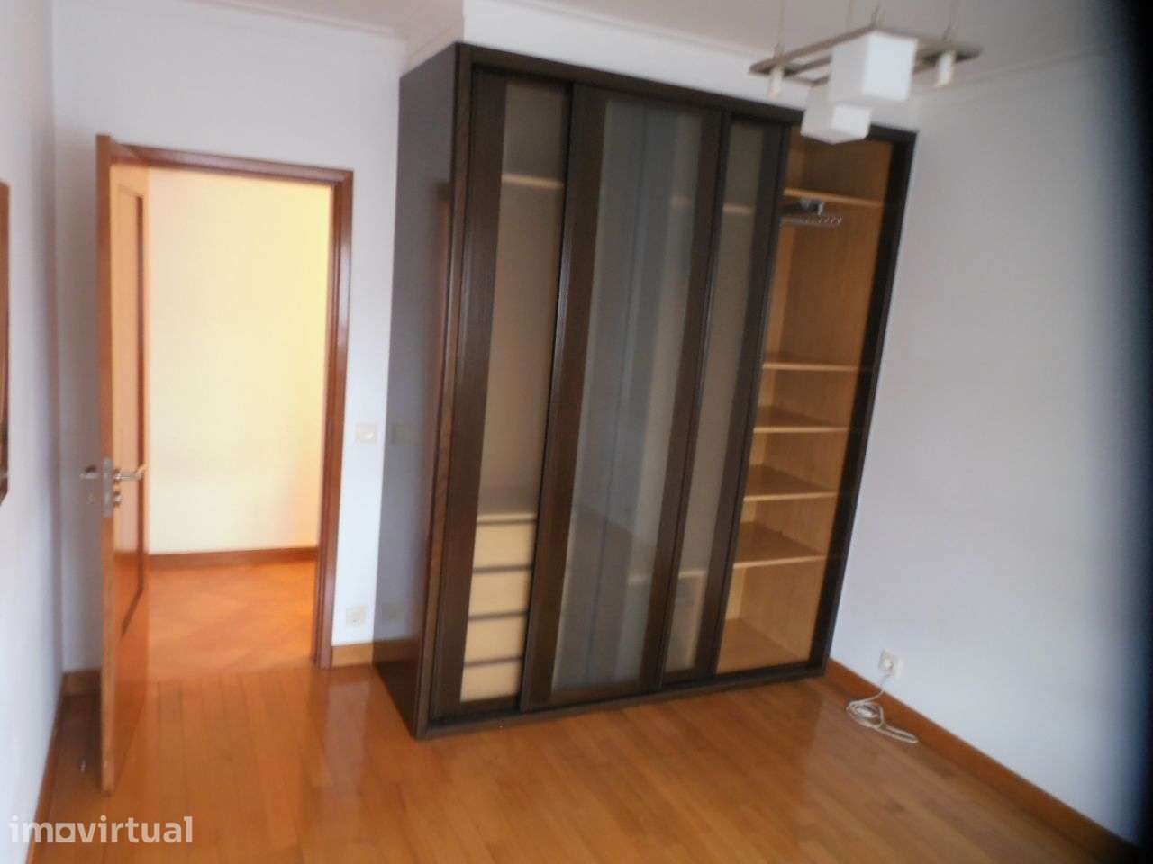 Apartamento T2 com garagem - Meadela - Viana - Grande imagem: 4/5