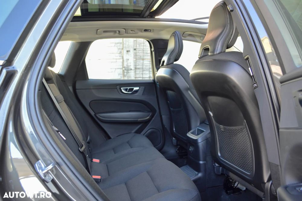 Volvo XC 60 T6 AWD Recharge Geartronic Inscription - 36