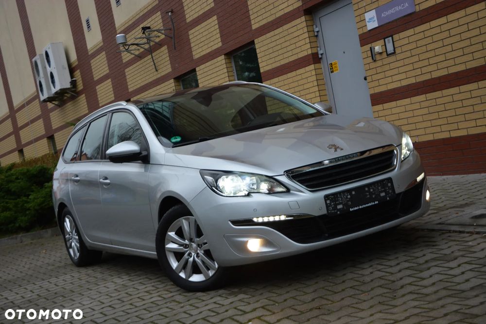 Peugeot 308 BlueHDi FAP 120 EAT6 Stop&Start Allure - 23