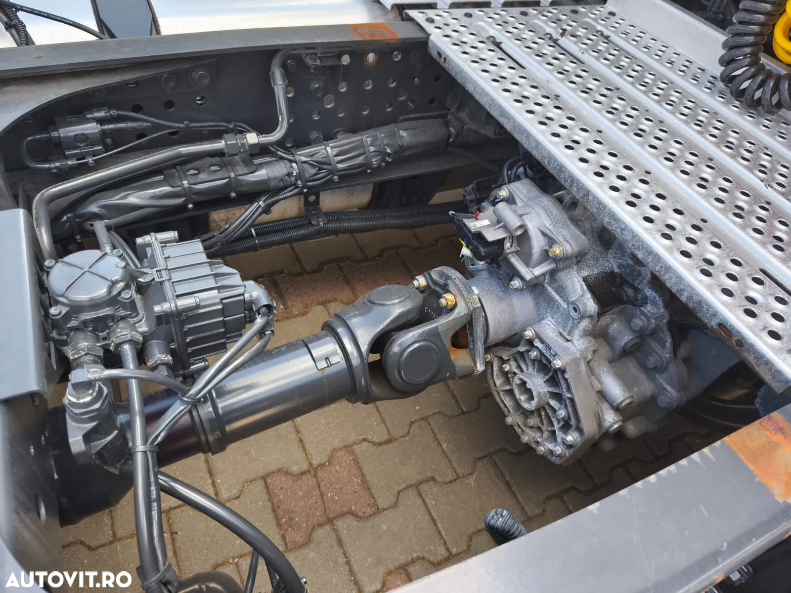 Mercedes-Benz Actros - 10