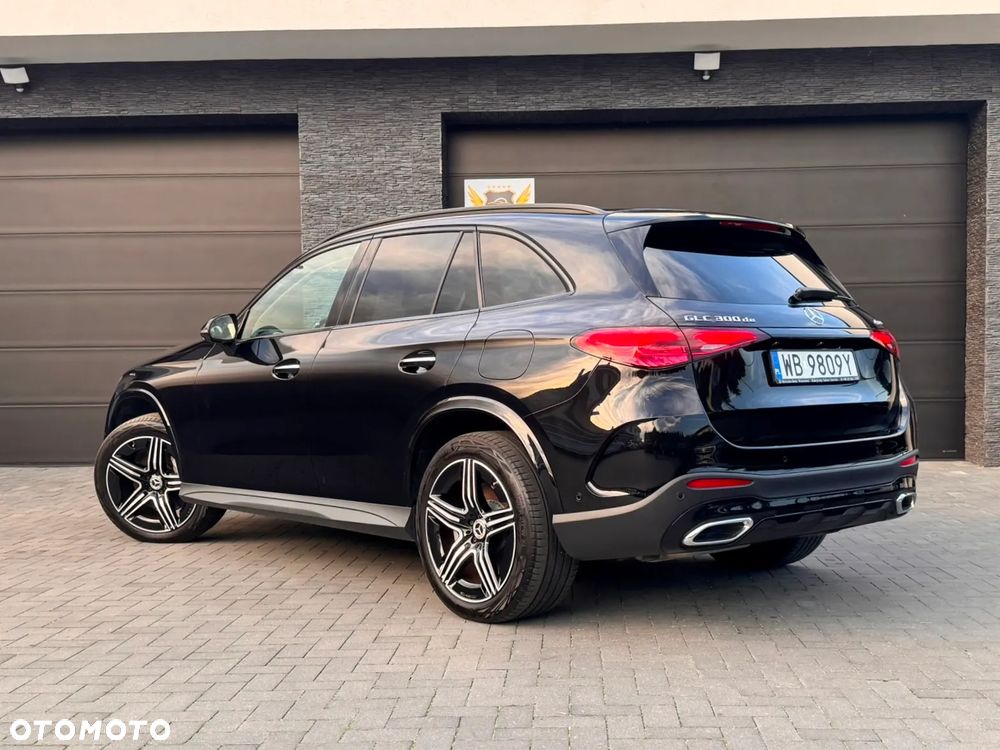 Mercedes-Benz GLC 300 de 4-Matic AMG Line - 4
