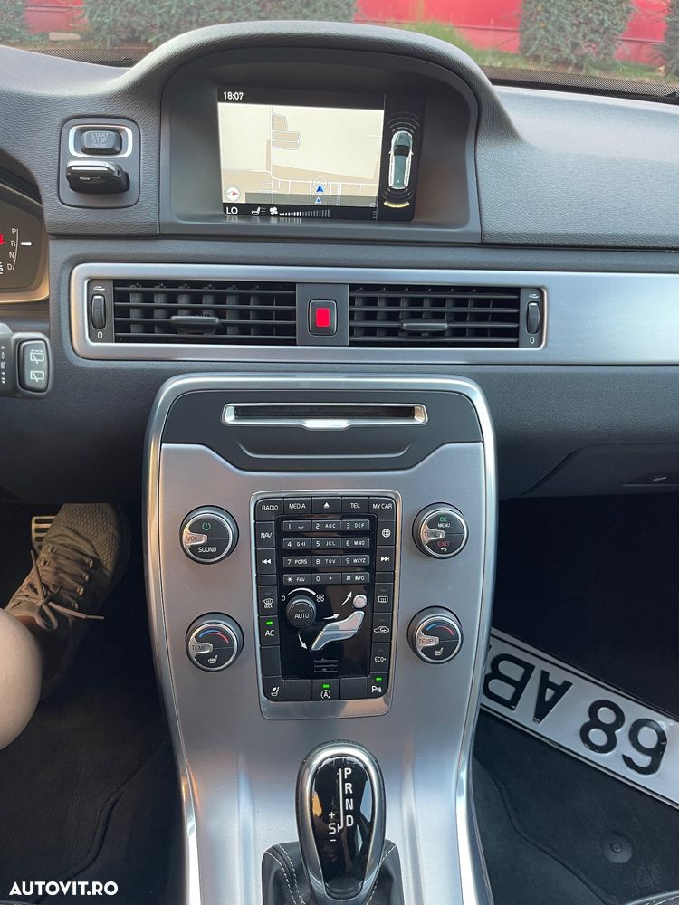 Volvo V70 D4 Geartronic Momentum - 8