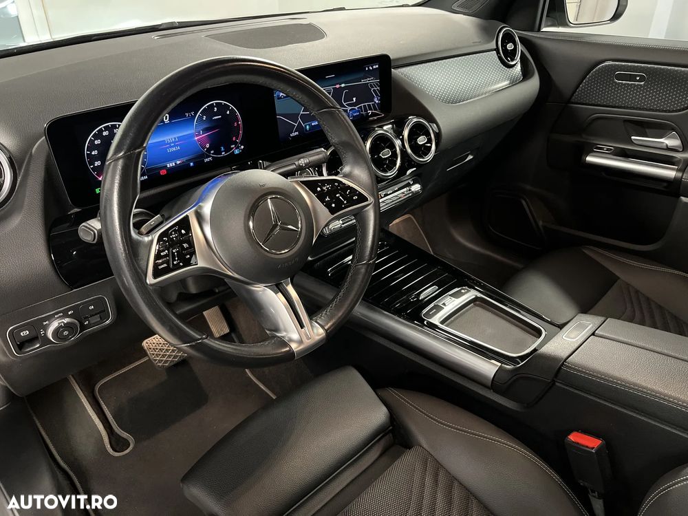 Mercedes-Benz GLA 180 d Aut. - 10