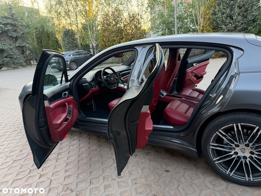 Porsche Panamera - 11