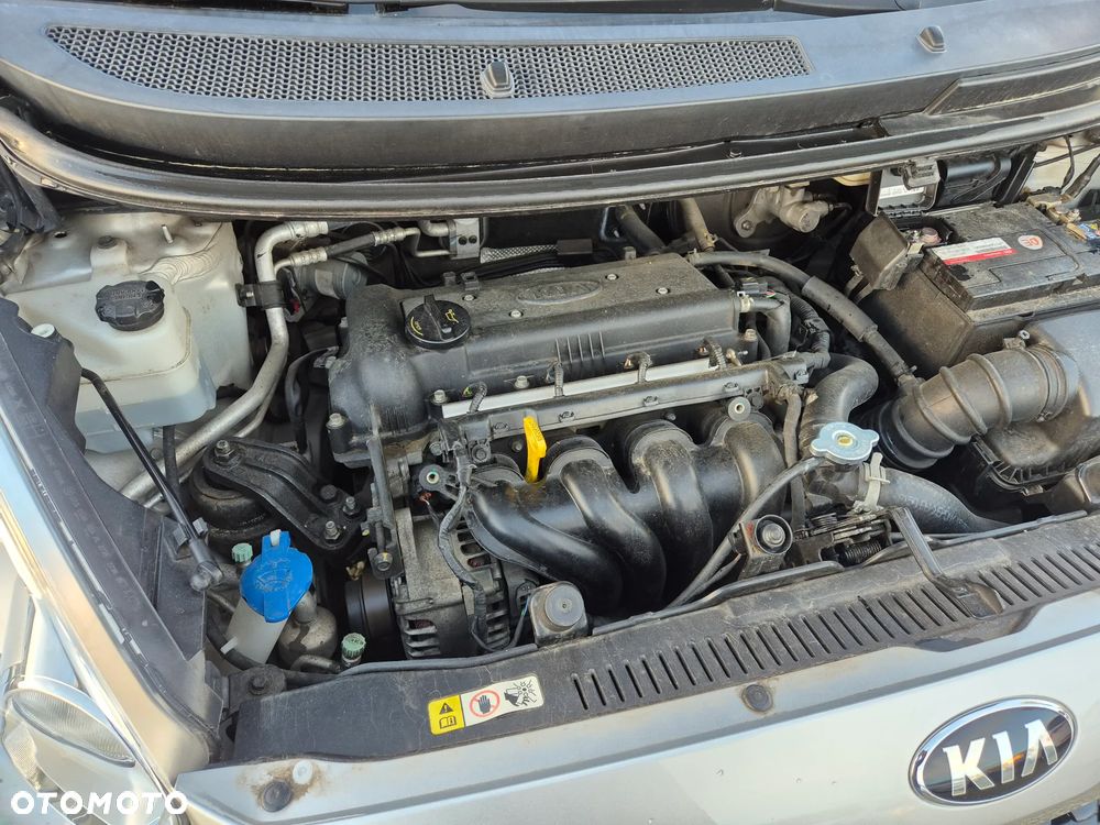 Kia Venga 1.6 CVVT ISG Spirit - 32