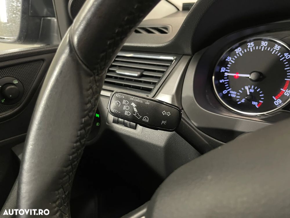 Skoda RAPID Spaceback 1.6 TDI Ambition - 19