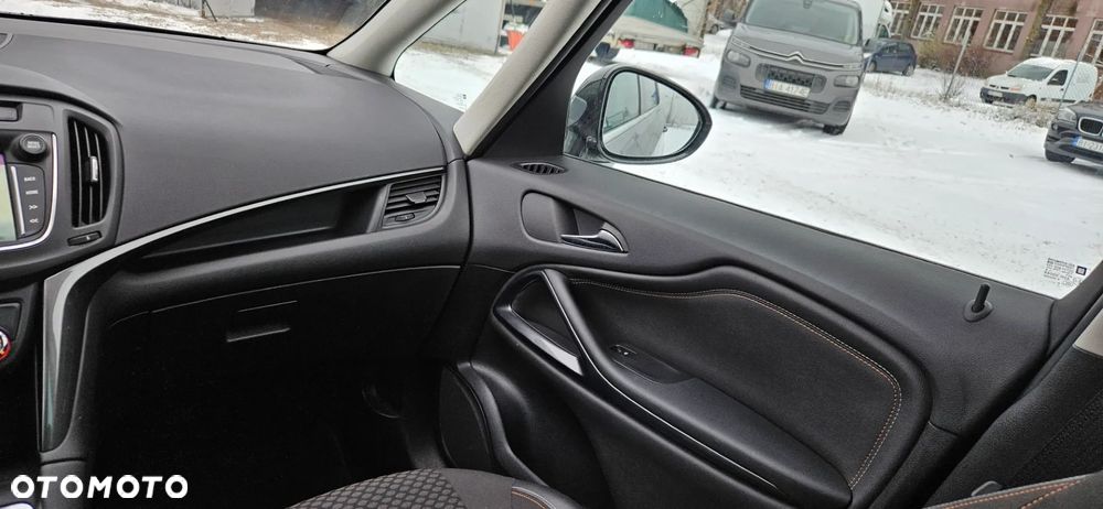 Opel Zafira Tourer 1.4 Turbo Automatik Business Edition - 31