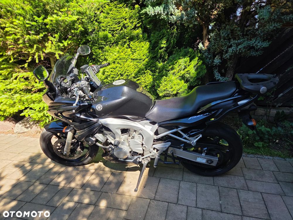 Yamaha FZ6 - 1