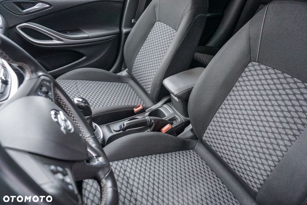 Opel Astra V 1.4 T Elite - 10