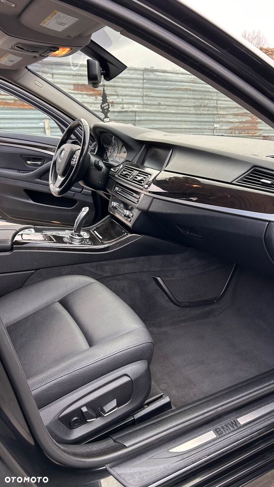 BMW Seria 5 528i Luxury Line - 19