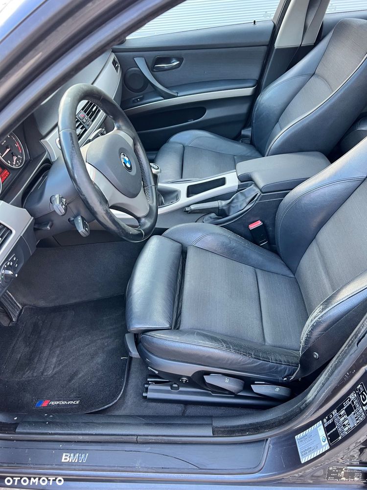 BMW Seria 3 320d - 10