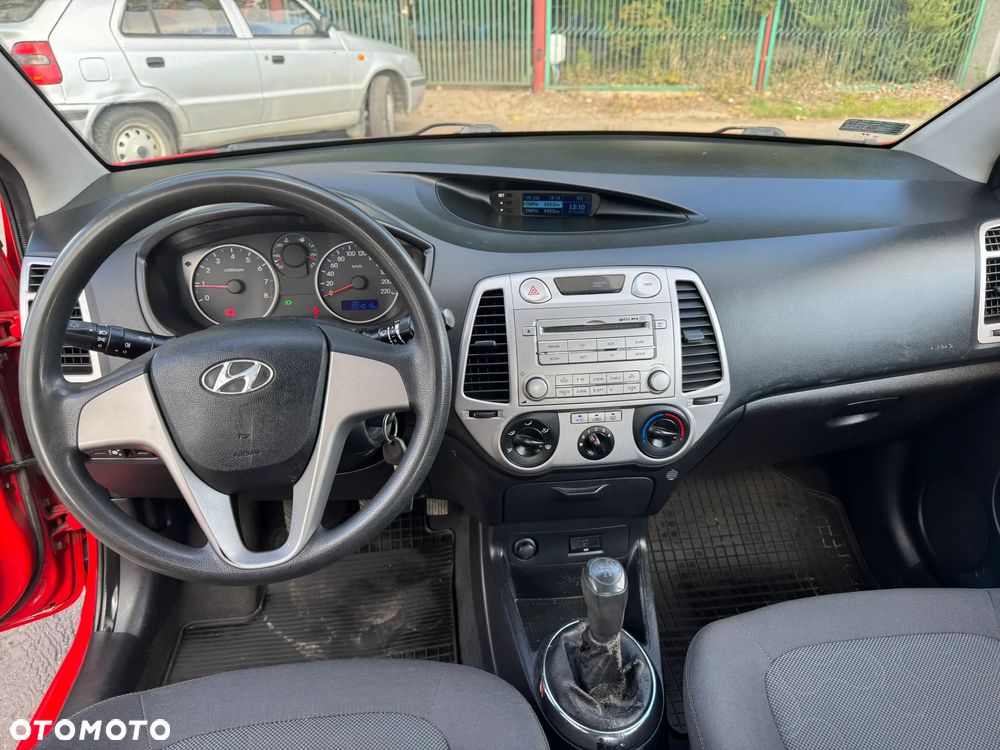 Hyundai i20 1.4 Comfort EU5 - 9