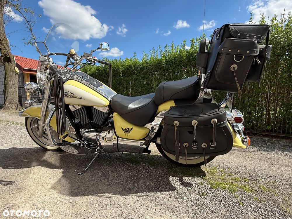 Suzuki Intruder - 4