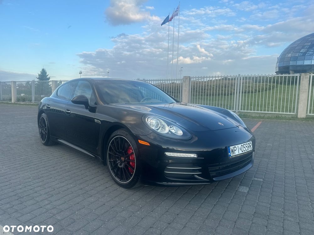 Porsche Panamera PDK Platinum Edition - 4