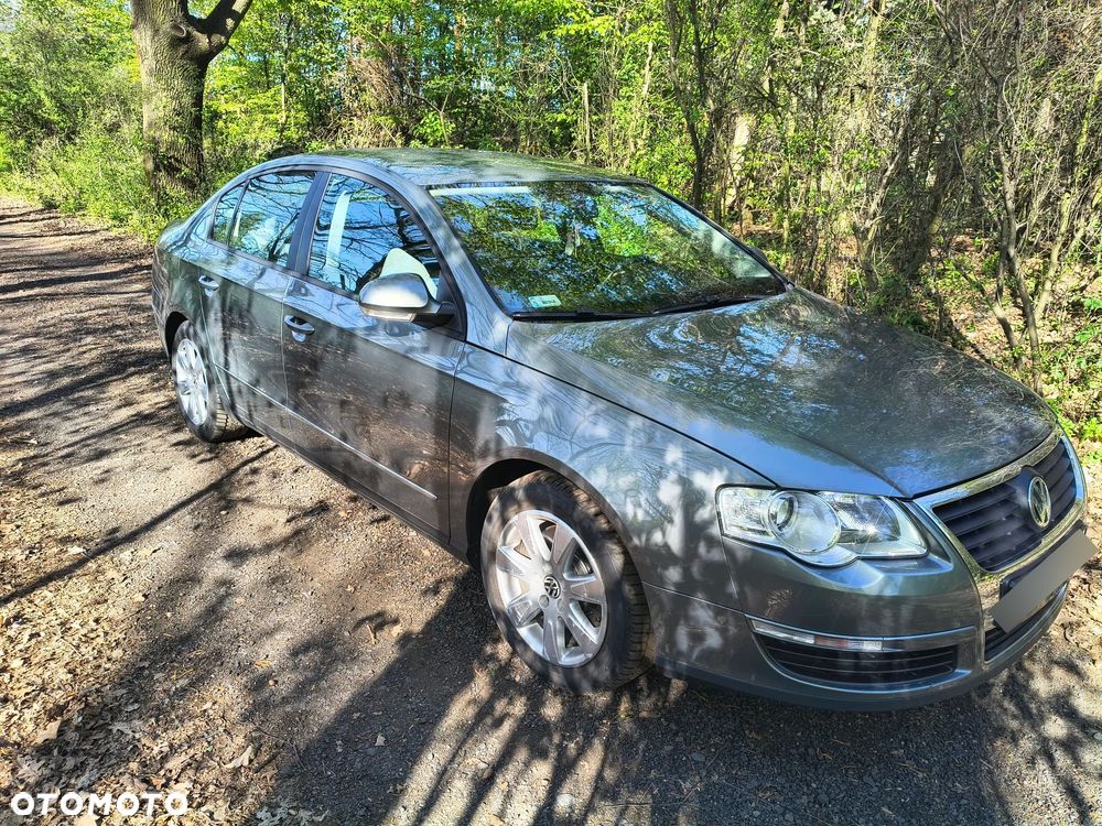 Volkswagen Passat 1.9 TDI DPF Comfortline - 2
