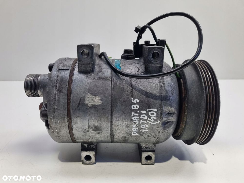 SPRĘŻARKA KLIMATYZACJI VW Passat B5 1.9 TDI _ pompa 8D0260805D - 3