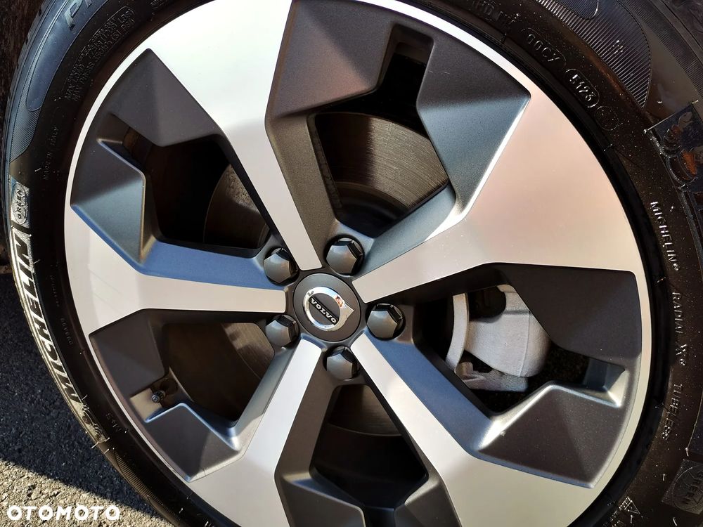Volvo XC 40 B5 AWD Ultimate Dark - 18