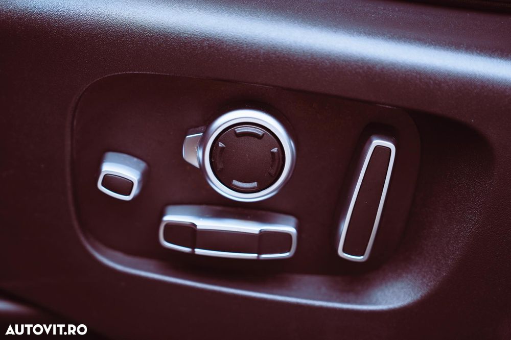 Land Rover Range Rover Velar - 16