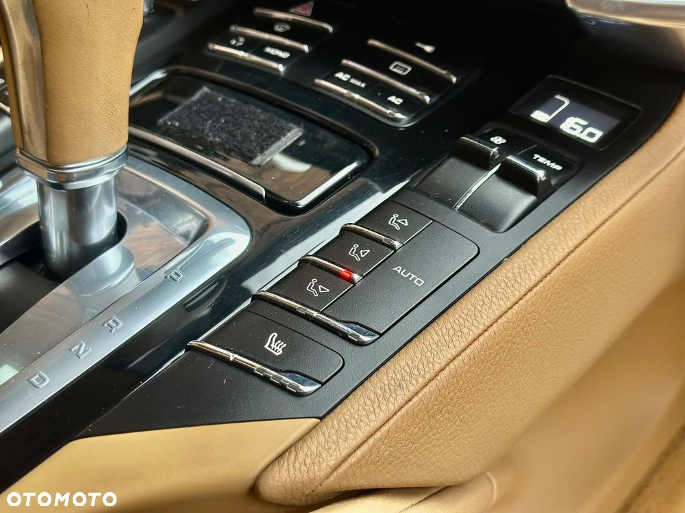 Porsche Cayenne Tiptronic S - 34