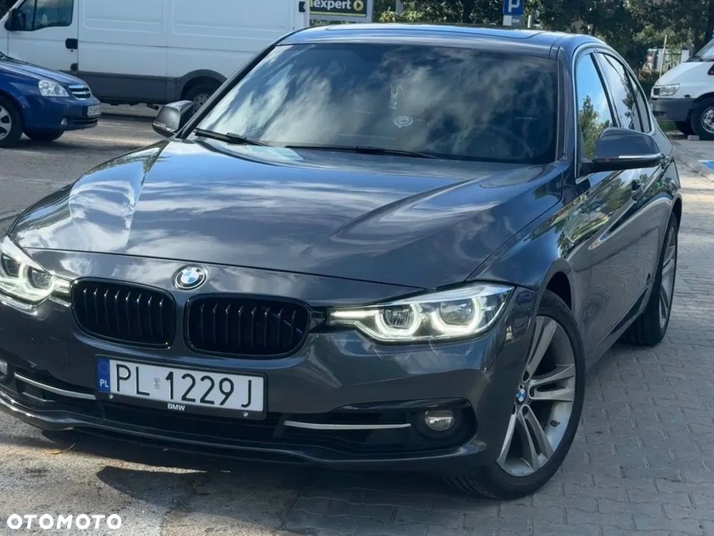 BMW Seria 3 330i xDrive Edition Luxury Line Purity - 1