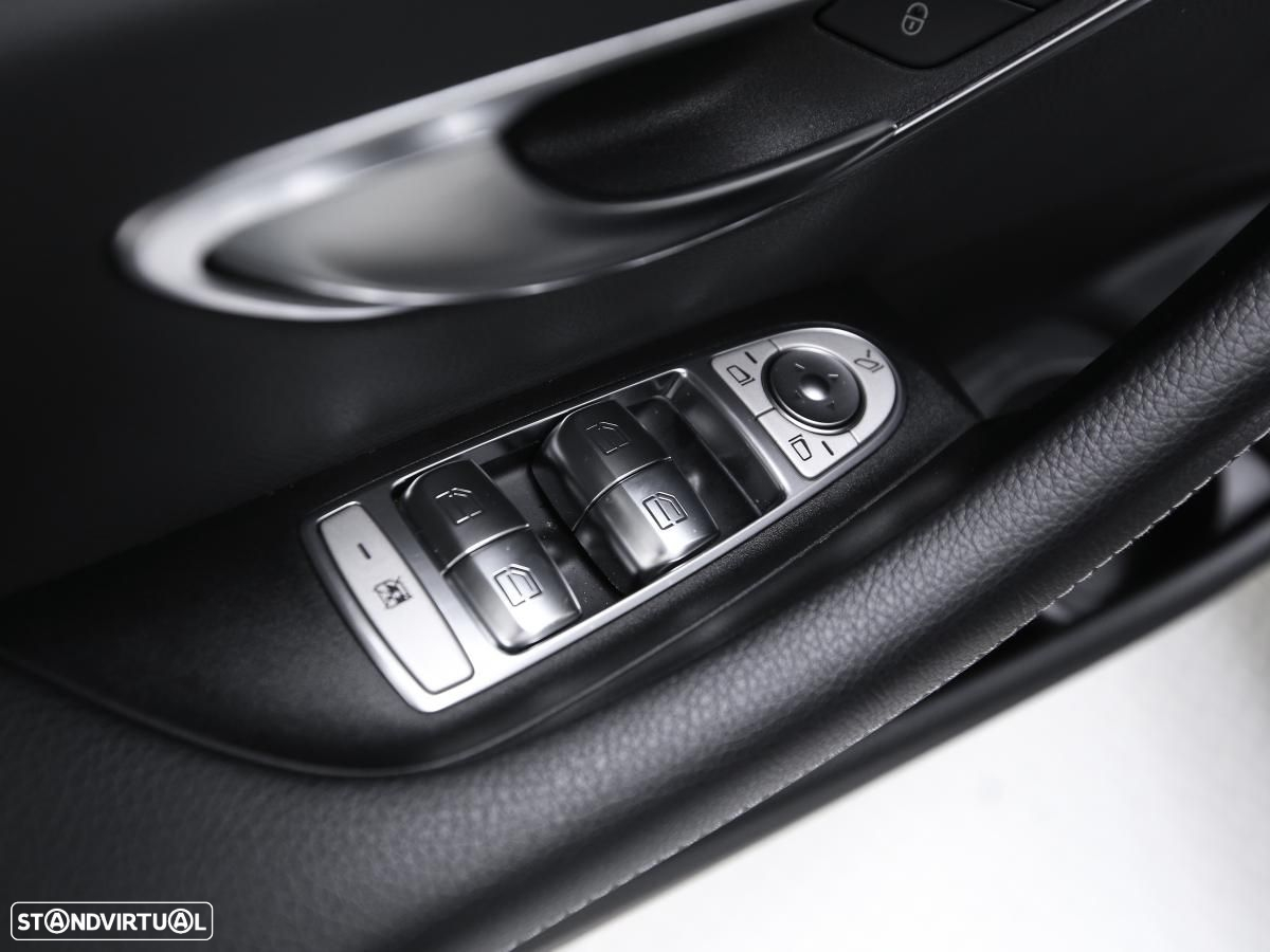 Mercedes-Benz E 220 d Avantgarde - 15