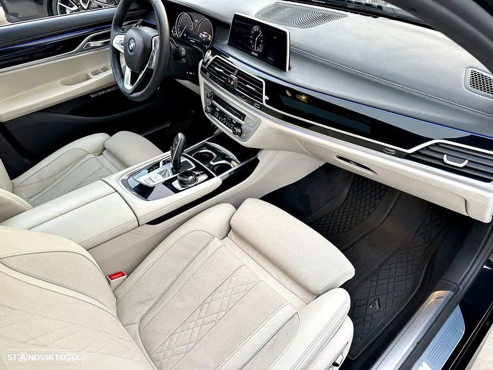 BMW 730 d Pack M - 30