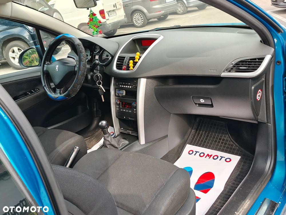 Peugeot 207 - 6