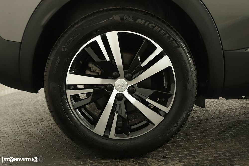 Peugeot 3008 1.2 PureTech GT EAT8 - 5