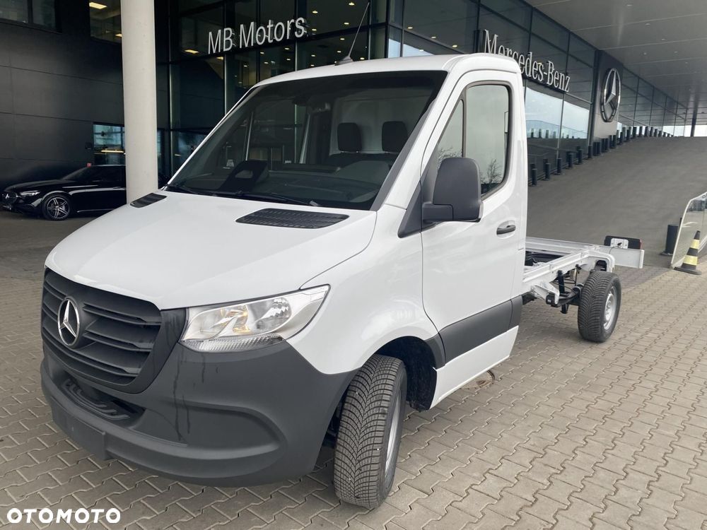 Mercedes-Benz Sprinter - 1