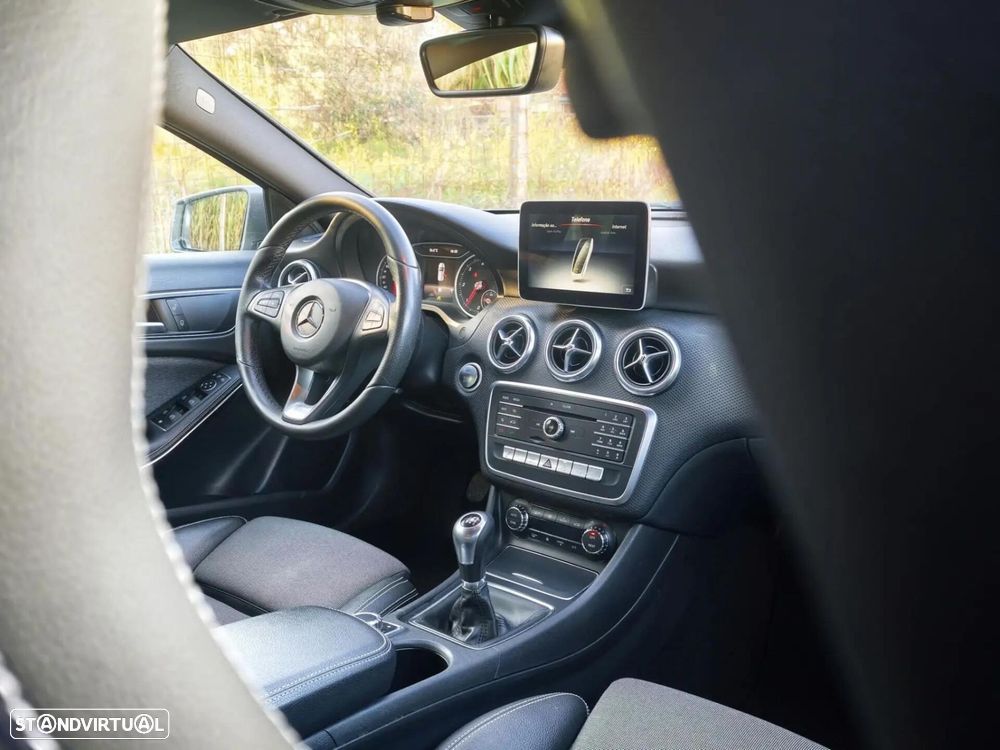Mercedes-Benz A 200 CDI AMG Line - 27