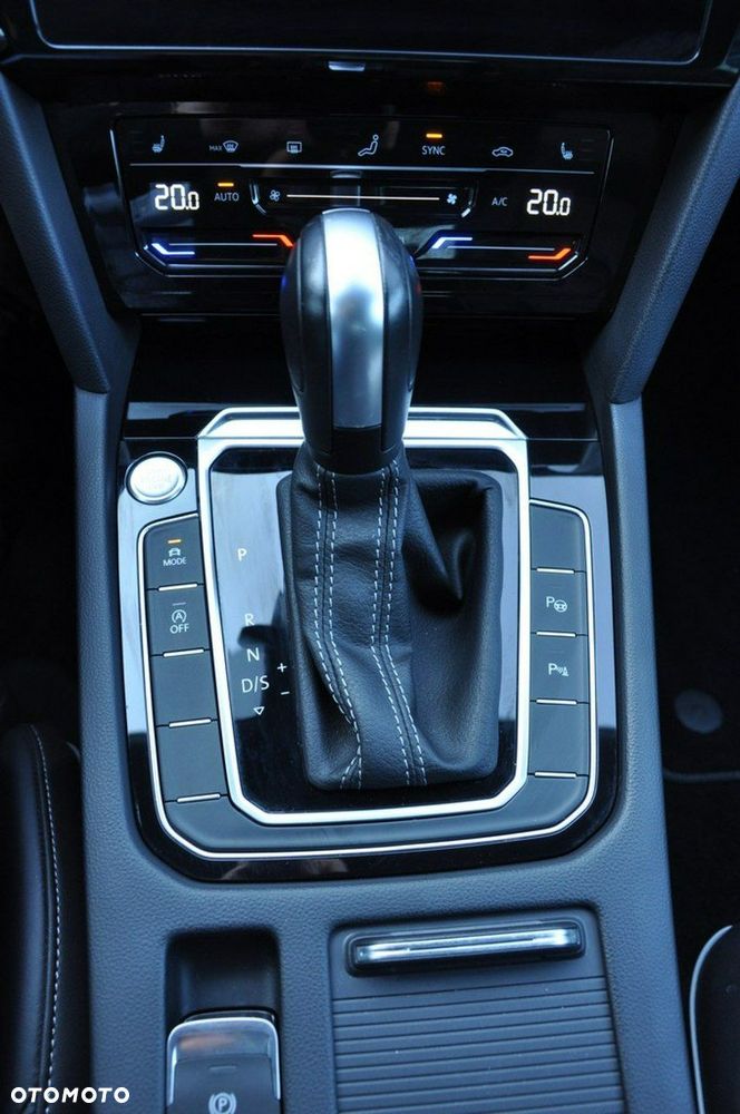 Volkswagen Arteon 2.0 TDI 4Motion R-Line DSG - 30