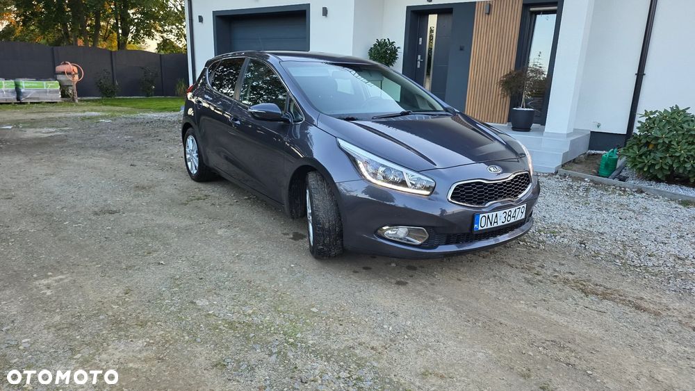 Kia Ceed 2015 photo 3