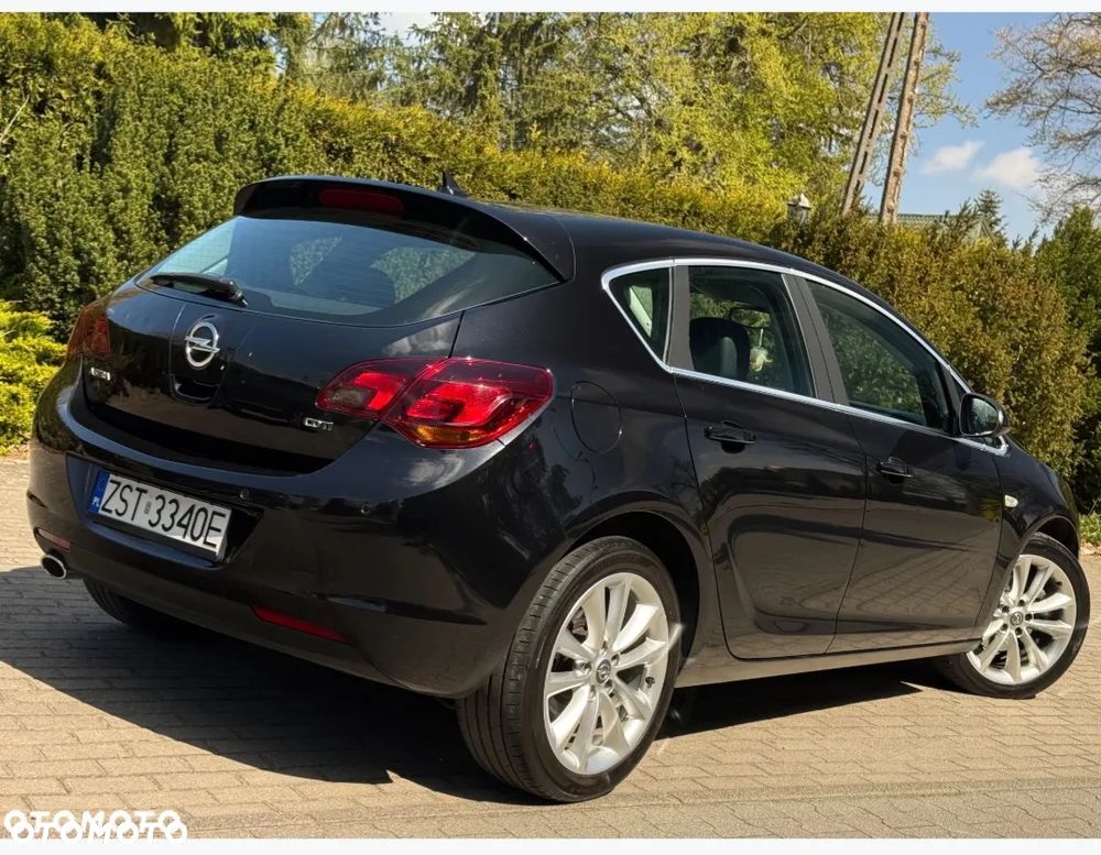 Opel Astra 2.0 CDTI Cosmo - 4