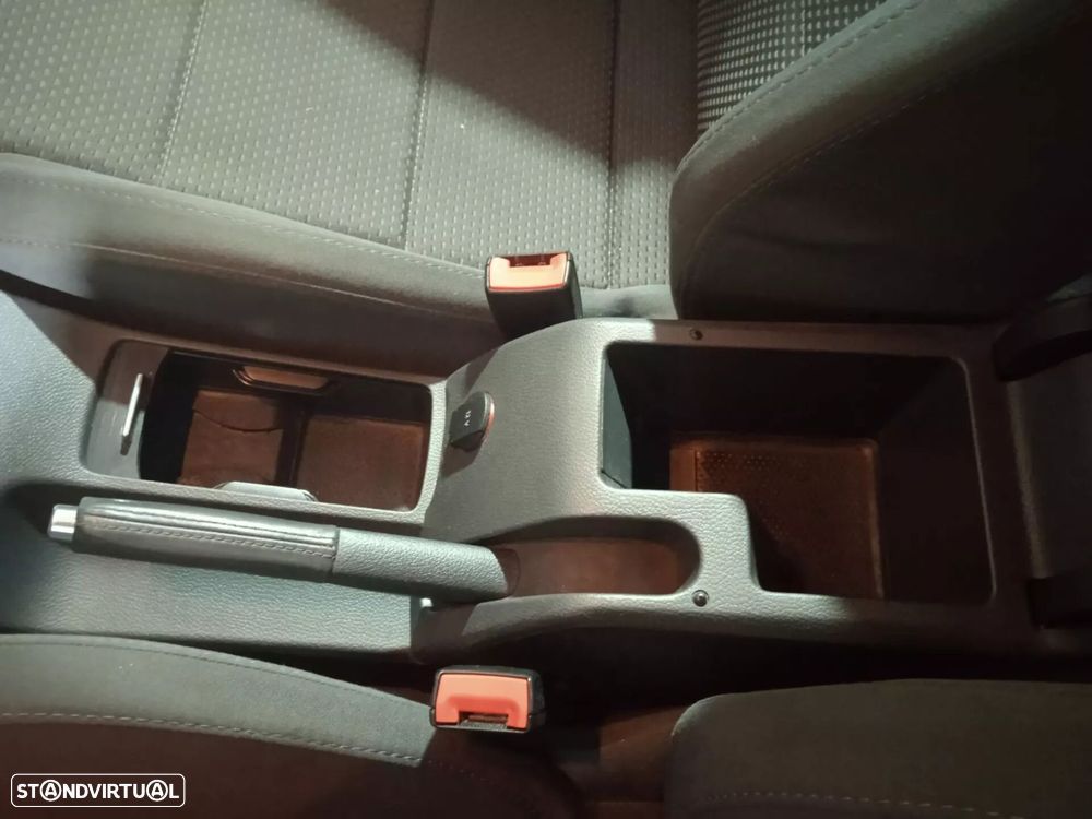 VW Golf Variant - 26