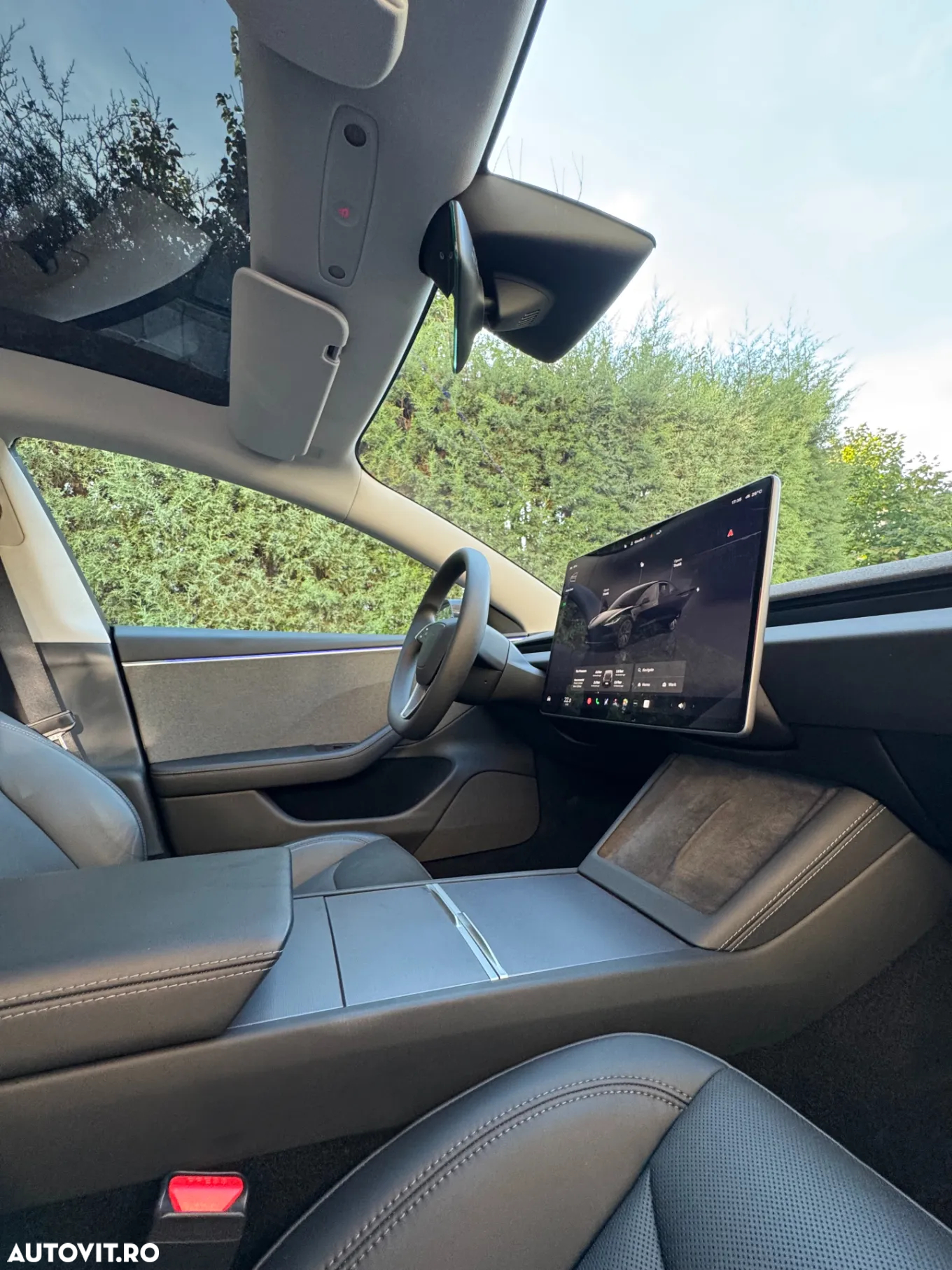 Tesla Model 3 RWD - 10