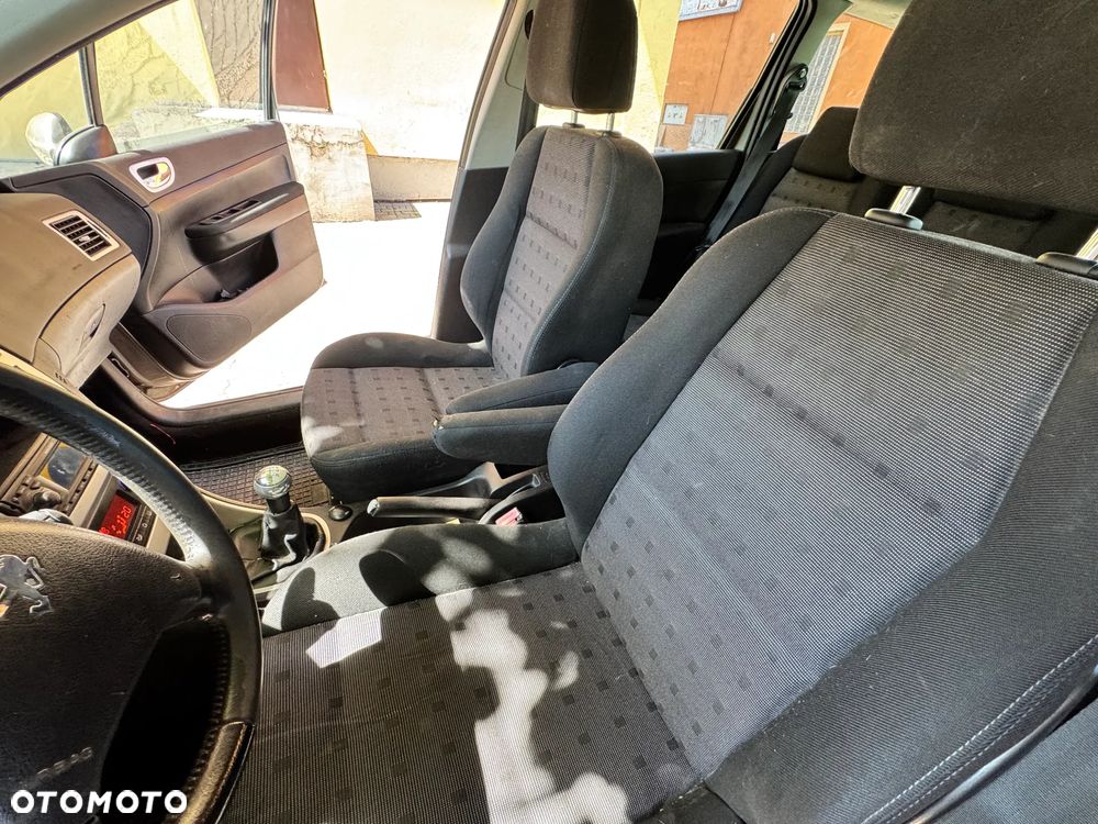 Peugeot 307 HDi 110 Premium - 9