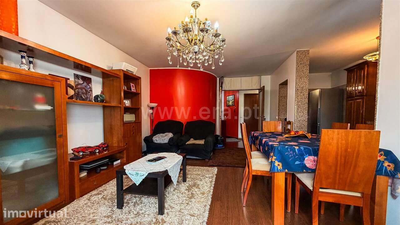 Apartamento T3 / Lousada, Silvares, Pias, Nogueira e Alvarenga - Grande imagem: 4/21