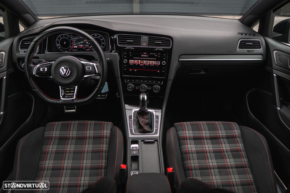 VW Golf 2.0 TSI GTI DSG Performance - 39