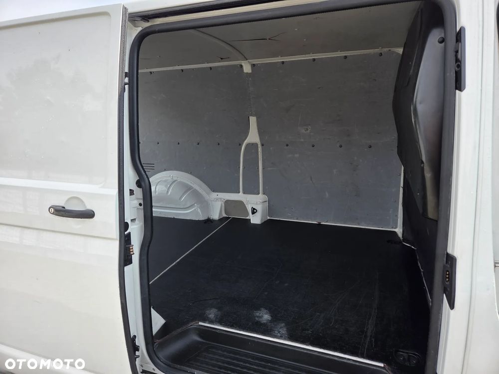 Volkswagen Transporter L2H1 - 21
